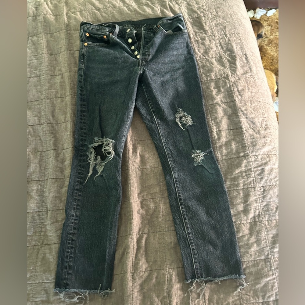 Levi’s Black Distressed Skinny Jeans
